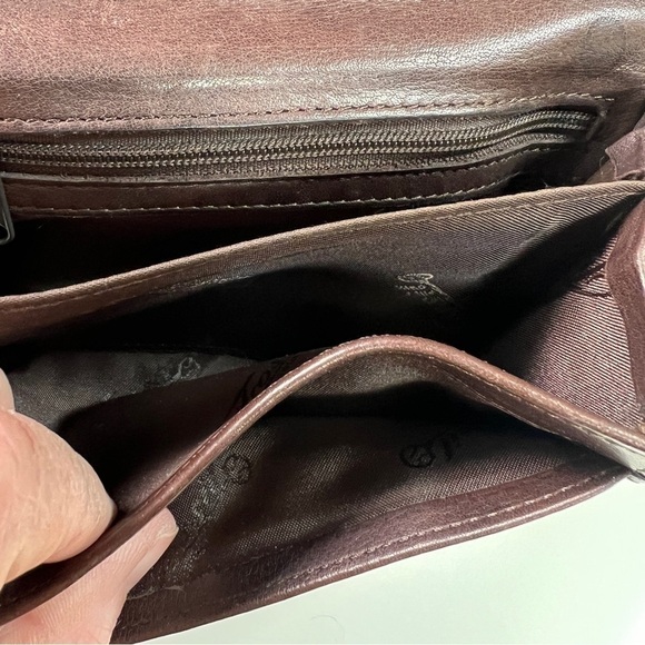 FOSSIL BI-FOLD VINTAGE WALLET. ID Slot + 4 card slots. 5 slip pockets. 2zipper - Picture 4 of 6